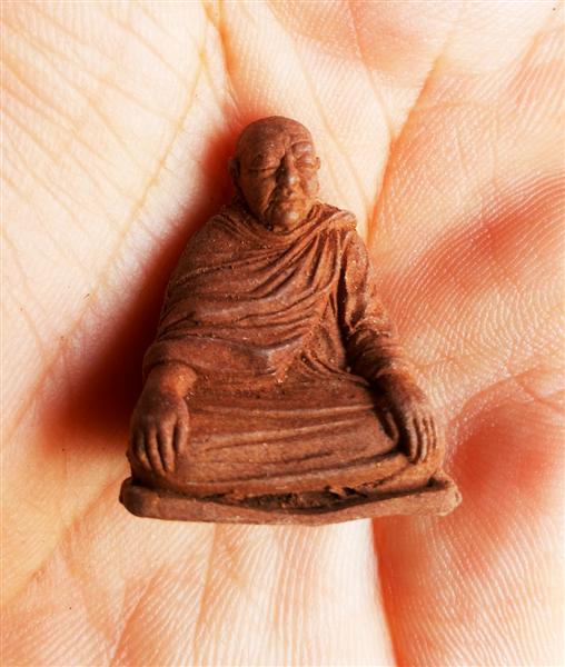 รูปหล่อลอยองค์เนื้อว่าน หลวงพ่อยวง วัดโพธิ์ศรี รุ่น 1