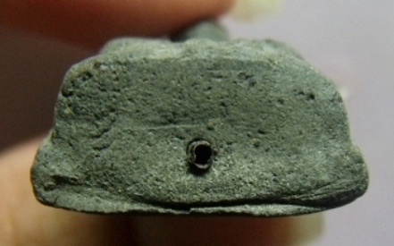 **วัดใจ**หลวงปู่ทวดเนื้อว่านหลังโรยผงตะไบ ใต้ฐานฝังตะกรุด ไม่ทราบที่**สวยๆ เชิญชมครับ