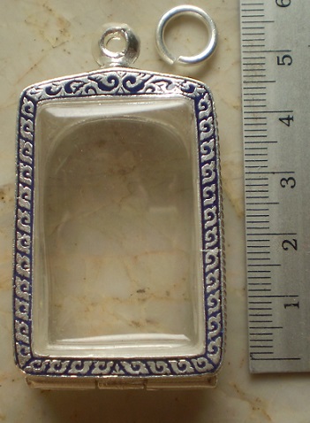 ตลับเงินลงยา ข้างไ่ข่เปลา   ใส่พระสมเด็จ   เคาะเดียว 