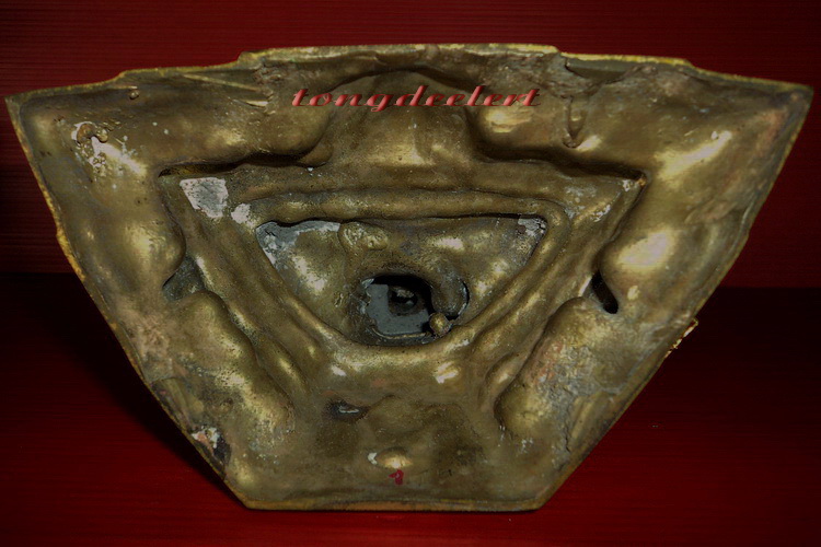 พระพุทธชินราชบูชา ปิดทอง ฐานสูง สวยมากค่ะ