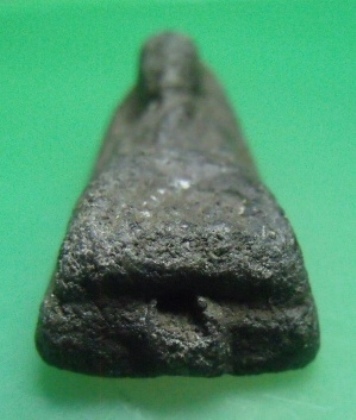 **วัดใจ**หลวงปู่ทวดเนื้อว่าน พิมพ์กลางชลูด หลังโรยแร่ เก่าไม่ทราบที่**สวยๆ เชิญชมครับ