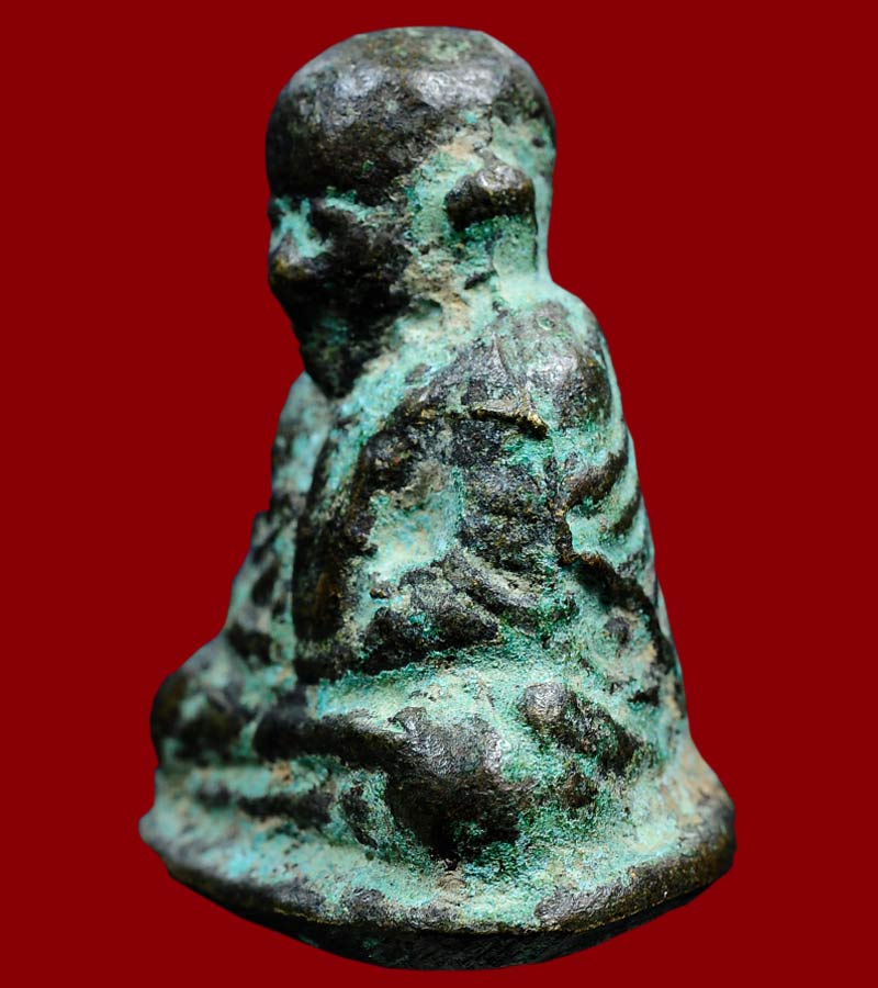 หลวงพ่อเงิน วัดบางคลาน จังหวัด พิจิตร รุ่นปืนแตก พิมพ์นิยม เศ ียรโต ปี ๒๕๒๘ (๑)