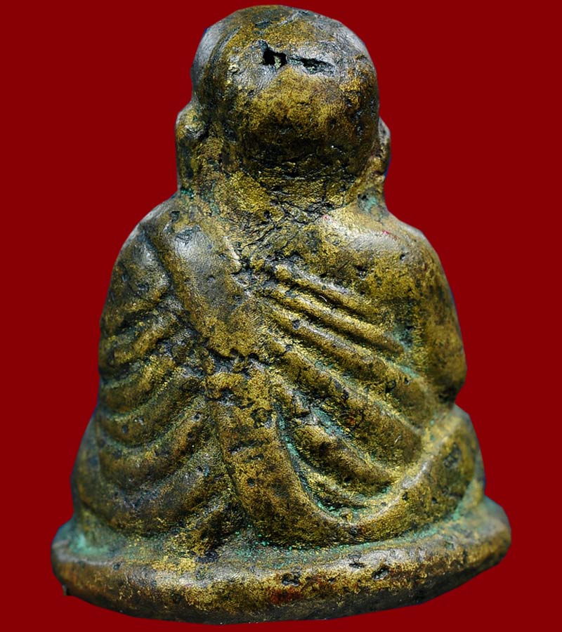 หลวงพ่อเงิน วัดบางคลาน จังหวัด พิจิตร รุ่นปืนแตก พิมพ์นิยม เศ ียรโต ปี ๒๕๒๘ (๔)