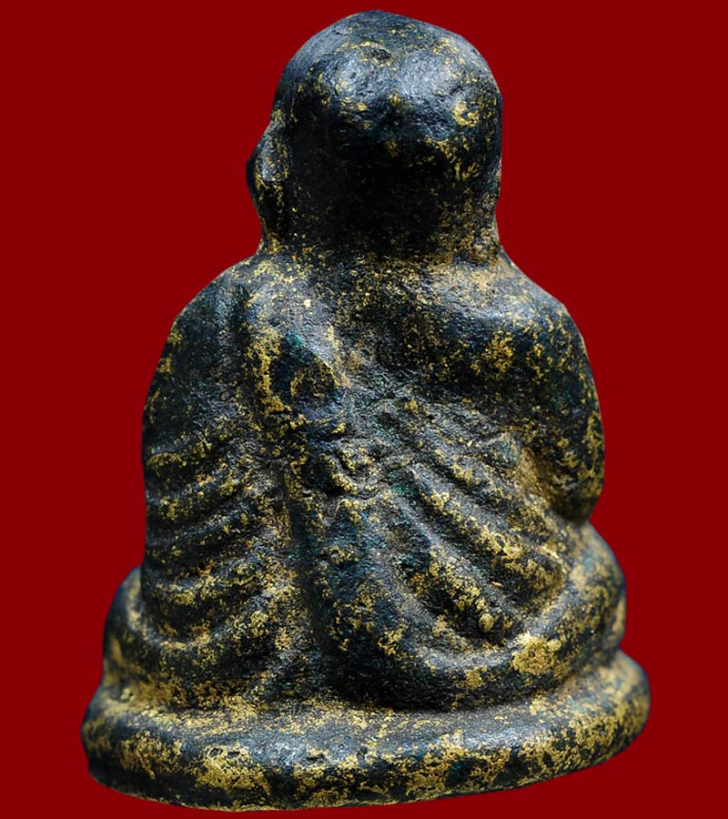 หลวงพ่อเงิน วัดบางคลาน จังหวัด พิจิตร รุ่นปืนแตก พิมพ์นิยม เศ ียรโต ปี ๒๕๒๘ (๕)