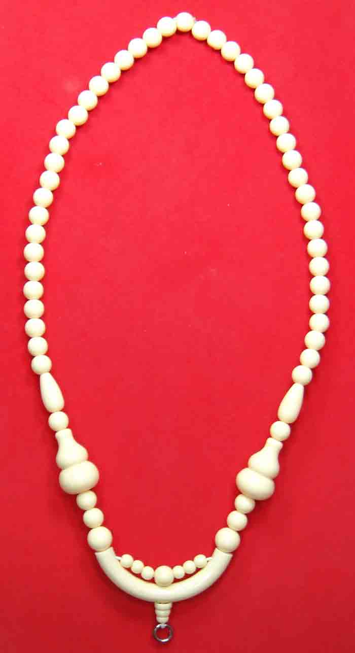 **สร้อยลูกประคำ เม็ดเรซิ่นลายงาช้าง 