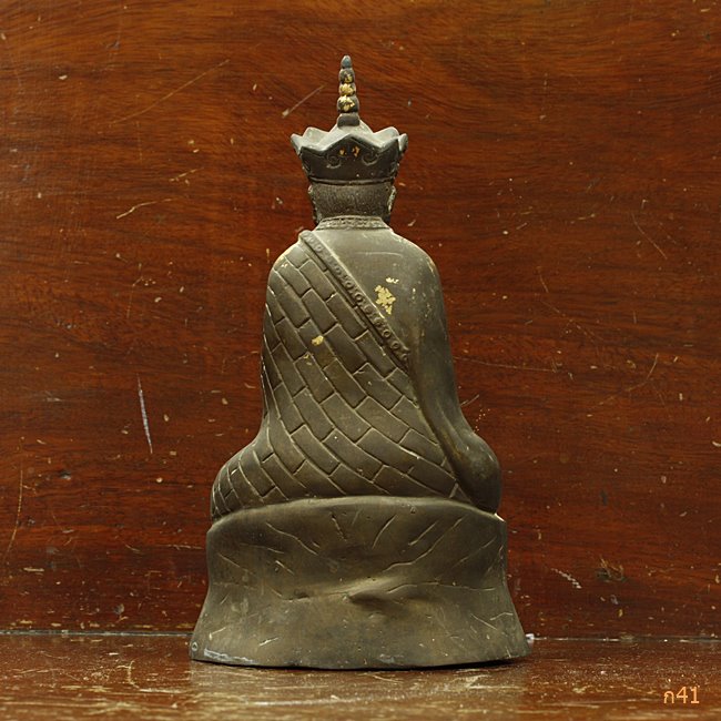 พระบูชาพระจีน ใต้ฐานมีดิน...../000