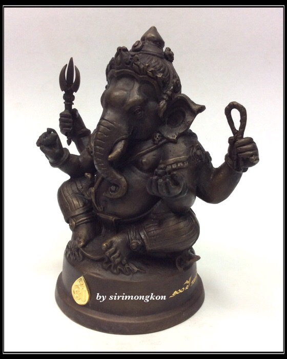 พระพิฆเนศ ปางนั่งบรมครู รุ่น 100 ปี กรมศิลปากร ขนาดบูชา หน้าตัก 4 นิ้วครึ่ง เนื้อโลหะผสม No.352