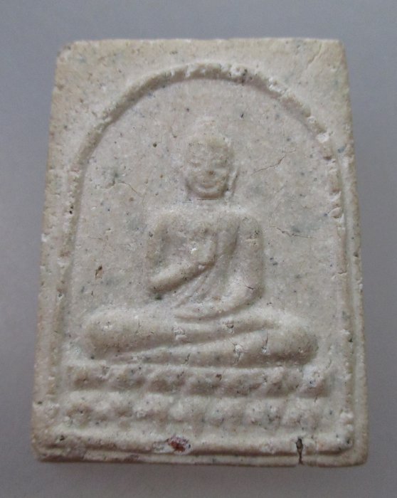 20 B พระพุทธเนื้อผงไม่ทราบที่ครับ