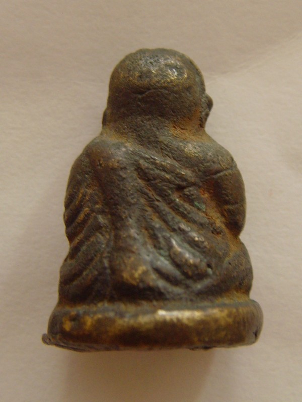 หลวงพ่อเงินขี้ตา3 ชาย กรุวัดใหม่คำวัน พิมพ์กลาง พระดูง่าย