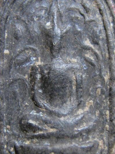 พระซุ้มเถาวัลย์ กรุวัดชนะสงคราม เนื้อดิน กรุงเทพฯ