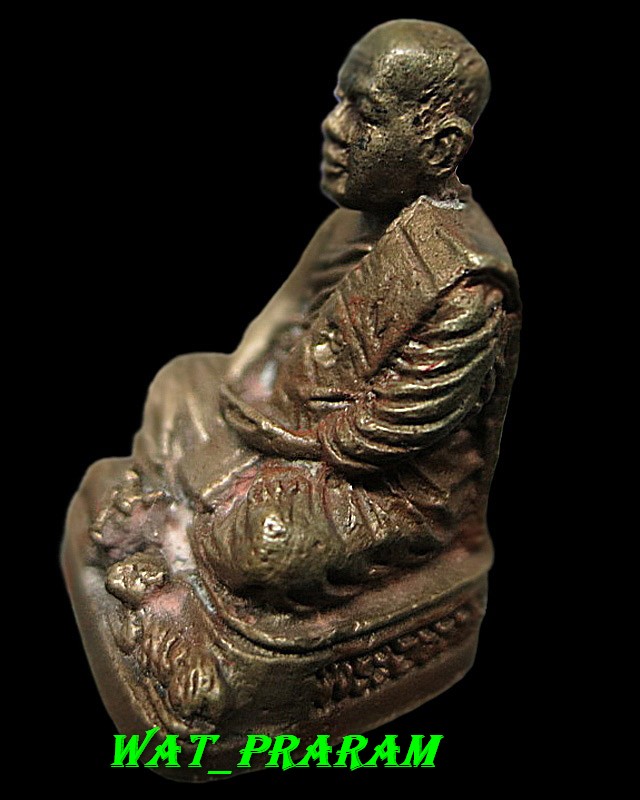 รูปหล่อ เสือ-วัว หลวงปู่สมชาย วัดเขาสุกิม จ.จันทบุรี ปี36