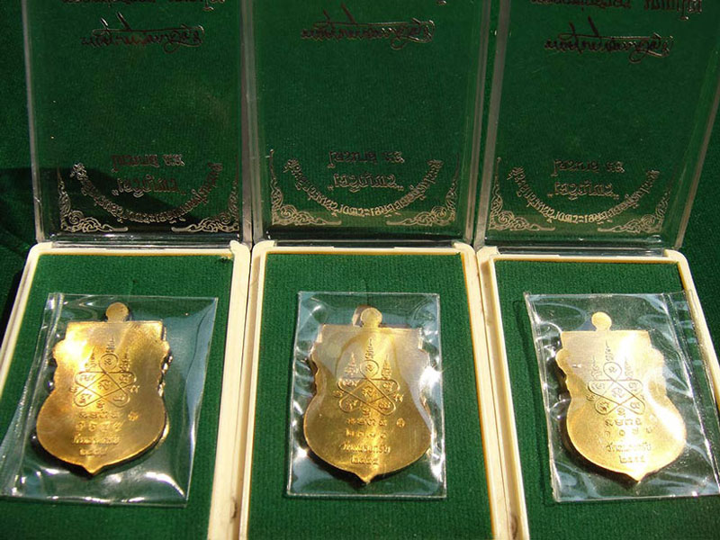 ยกชุด เหรียญพระพุทธชินราช (เจริญพรไตรมาส55) หลวงพ่อสาคร