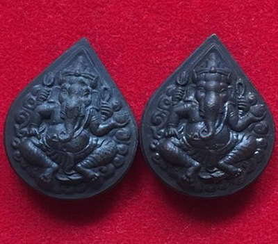 เหรียญพระพิฆเณศวร์หลังพระราหู "รุ่นสุริยุปราคา" 2 องค์ ชุดที่๑