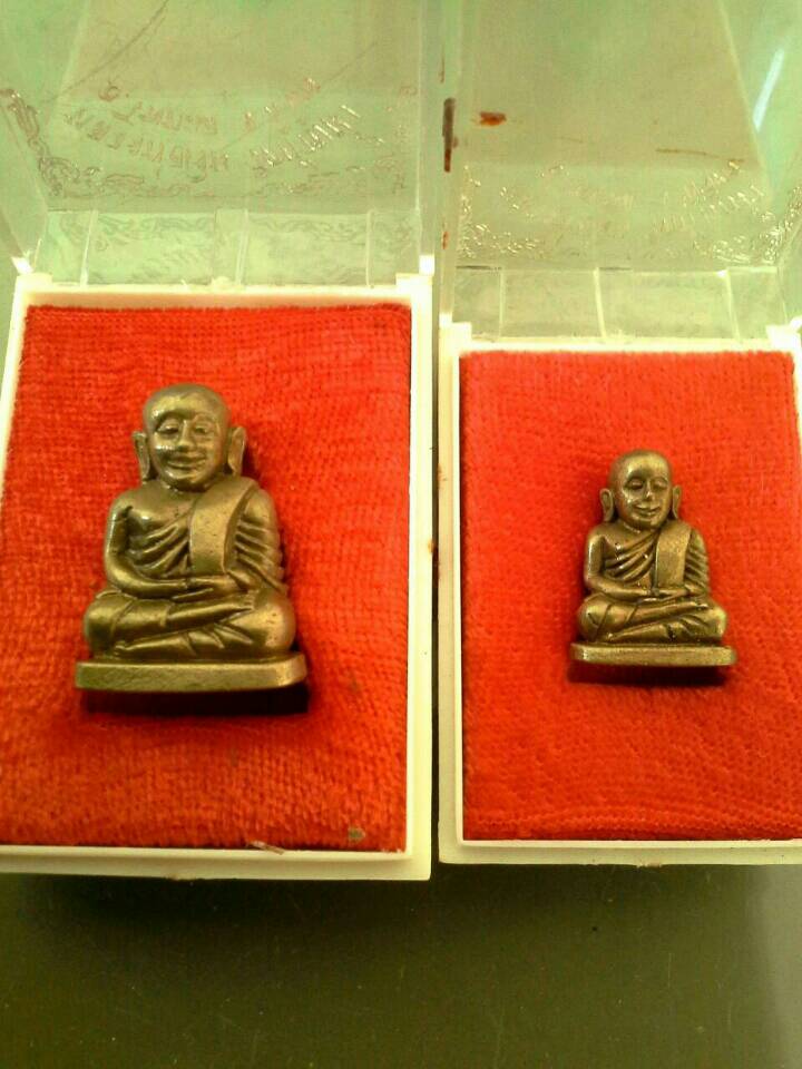 หลวงพ่อเงิน ฉลองสะพานปี31พิมพฺใหญ่-เล็ก สวยมากผิวเดิม โค๊ตชัด พร้อมกล่องวัด