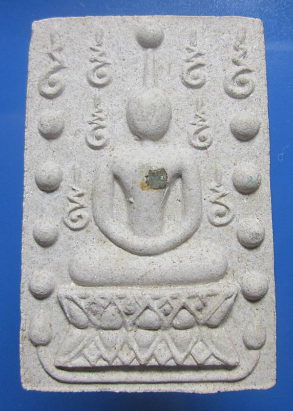 พระสมเด็จคู่ชีวิต นวะโลกุตระธรรม ล้างอาถรรพณ์ ผงเขี้ยวงา รุ่นหนึ่งในแผ่นดินปี2541 หลวงปู่หมุนเสก