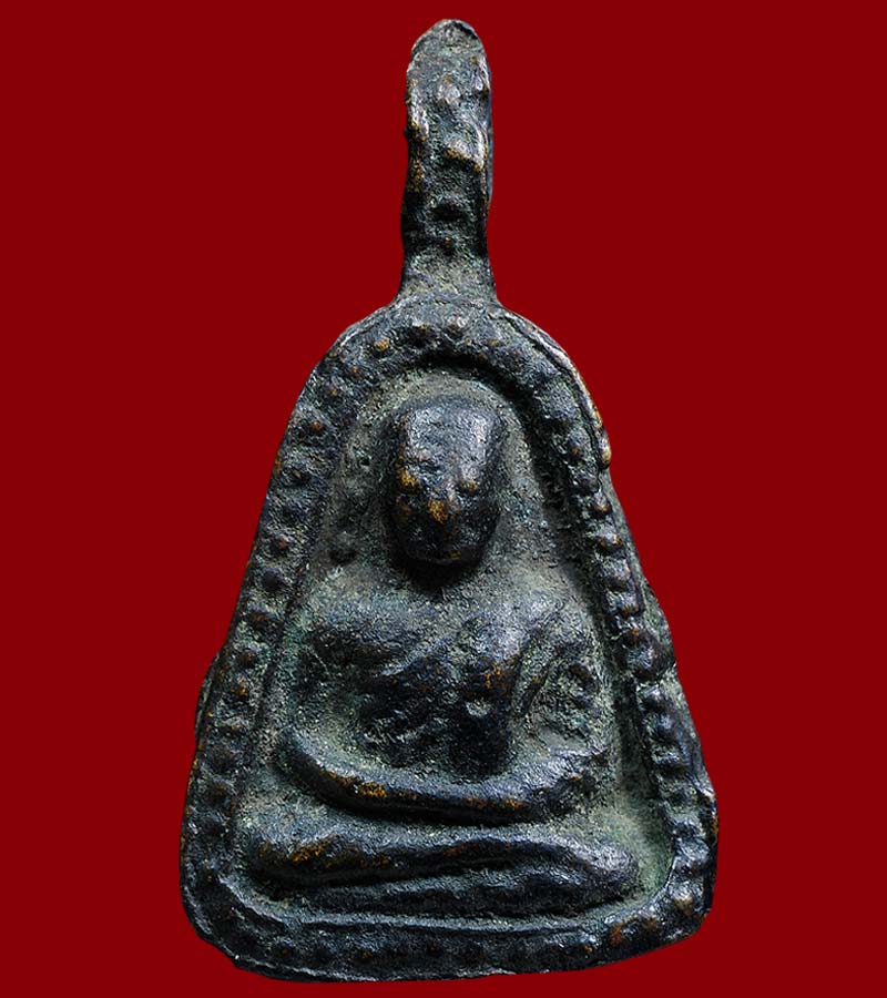 หลวงพ่อเงิน วัดบางคลาน จังหวัด พิจิตร รุ่นปืนแตก พิมพ์จอบใหญ่ ปี ๒๕๒๘ (๑) 