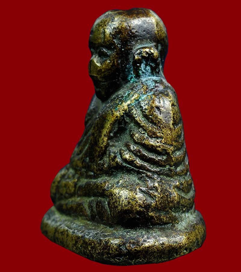 หลวงพ่อเงิน วัดบางคลาน จังหวัด พิจิตร รุ่นปืนแตก พิมพ์นิยม เศ ียรโต ปี ๒๕๒๘ (๔) 