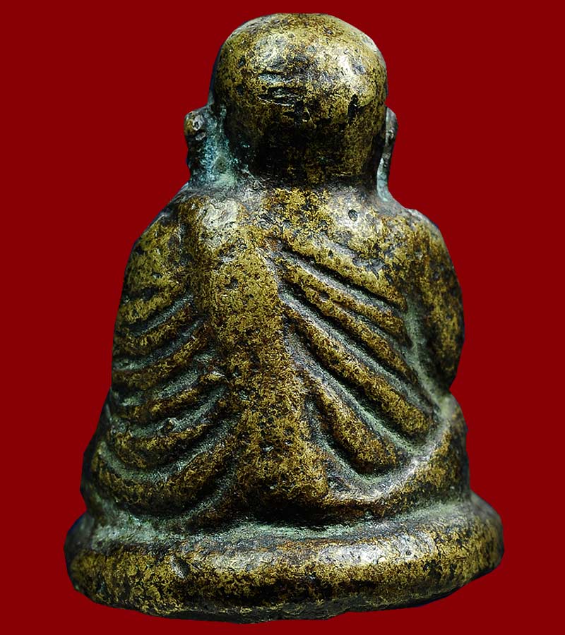 หลวงพ่อเงิน วัดบางคลาน จังหวัด พิจิตร รุ่นปืนแตก พิมพ์นิยม เศ ียรโต ปี ๒๕๒๘ (๔) 