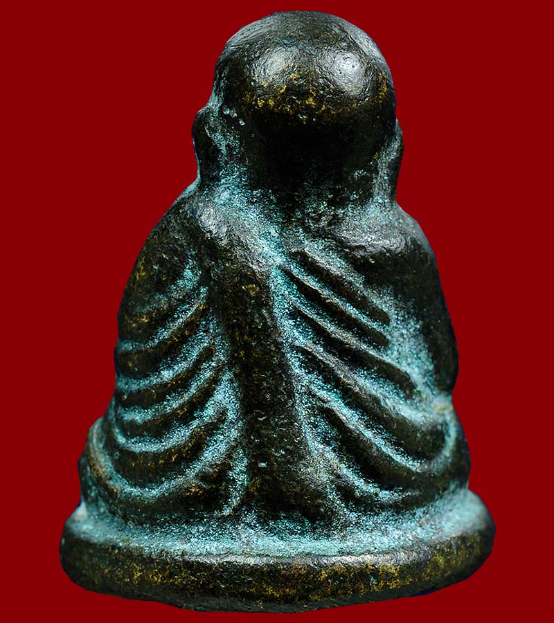 หลวงพ่อเงิน วัดบางคลาน จังหวัด พิจิตร รุ่นปืนแตก พิมพ์ไตรมาส นิยมเศียรกลม ปี ๒๕๒๘ (๕) 