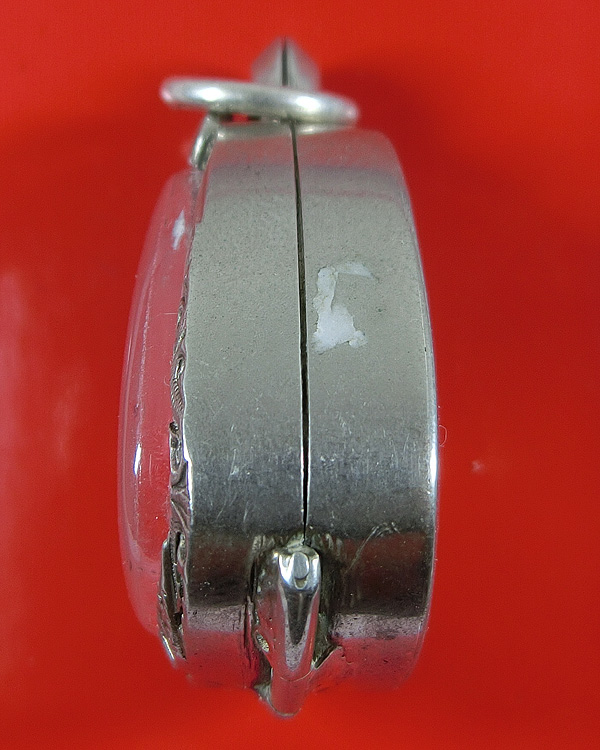 ตลับเงิน ใส่พระปิดตา ปลดหนี้ ลป. โต๊ะ