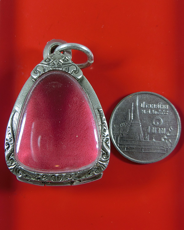 ตลับเงิน ใส่พระปิดตา ปลดหนี้ ลป. โต๊ะ