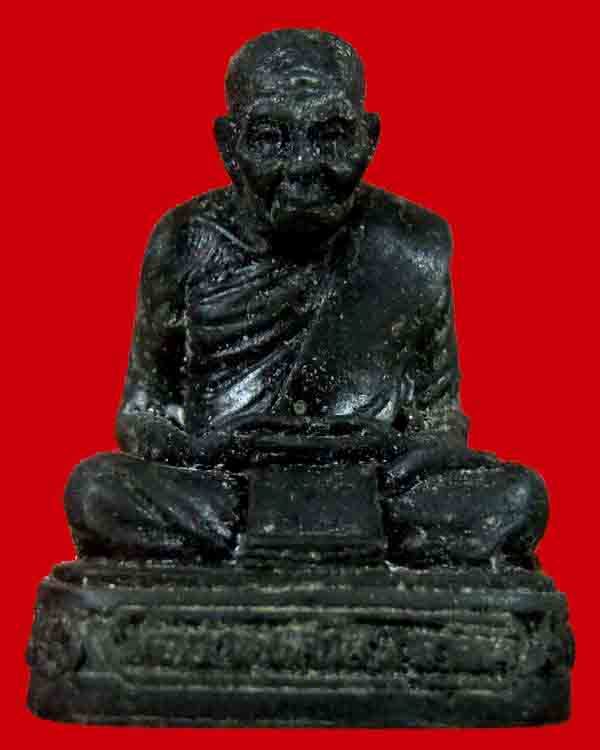 รูปหล่อลอยองค์พ่อท่านคล้ายวัดสวนขัน 