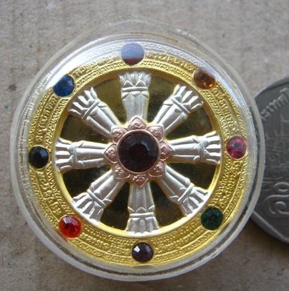 เหรียญนพรัตน์ นพคุณ หลวงพ่อพูล วัดไผ่ล้อม จ นครปฐม ปี2549พร้อมกล่องเดิม เลี่ยมล้อมเพชรเดิมจากวัด(ถอด