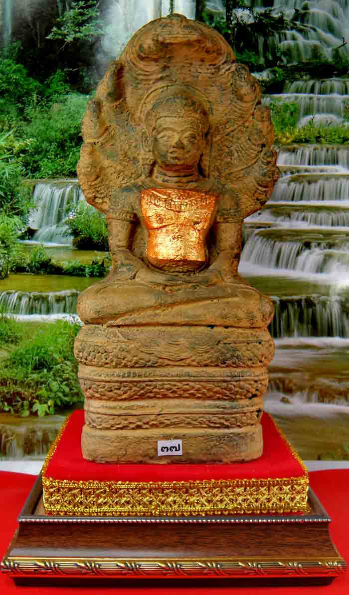 พระบูชาปางนาคปรก เนื้อศิลาแลงหล่อ งานฝีมือพุทธศิลป์ประณีตสวยงามมาก ขนาดหน้าตัก 5 นิ้ว ความสูง ๑๐ นิ้