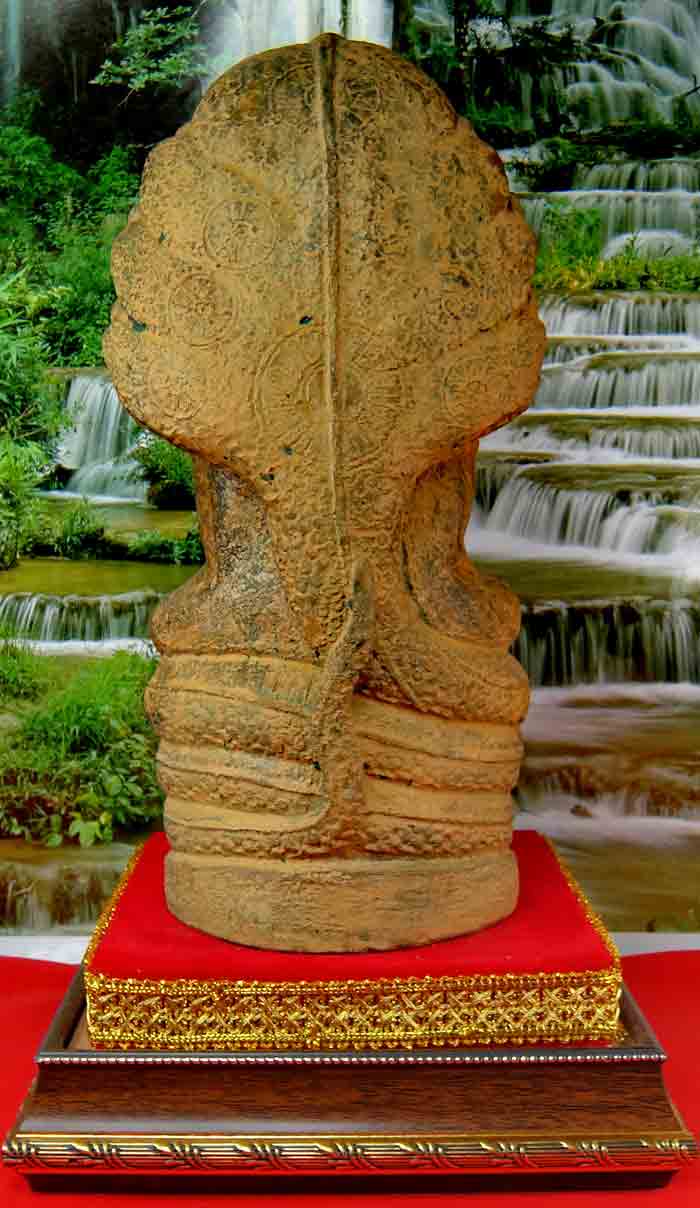 พระบูชาปางนาคปรก เนื้อศิลาแลงหล่อ งานฝีมือพุทธศิลป์ประณีตสวยงามมาก ขนาดหน้าตัก 5 นิ้ว ความสูง ๑๐ นิ้