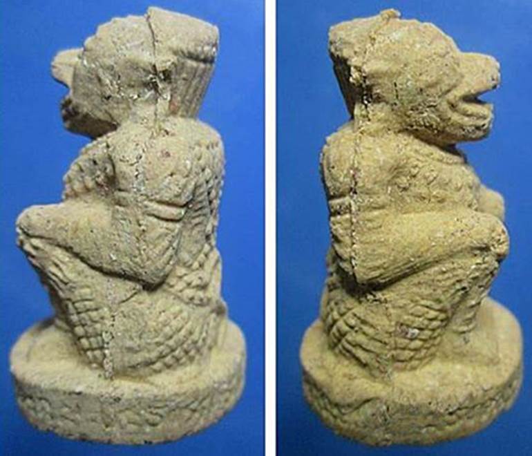 หนุมานเนื่อผงชมภูนุช ปี 43 ออกวัดซับลำไย หลวงปู่หมุนปลุกเสกสวยๆพร้อมกล่องเดิมครับ