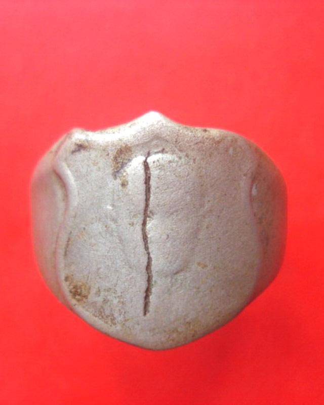 แหวนหลวงพ่อมุมรุ่นแรก ปี09 วัดปราสาทเยอร์ ศรีสะเกษ