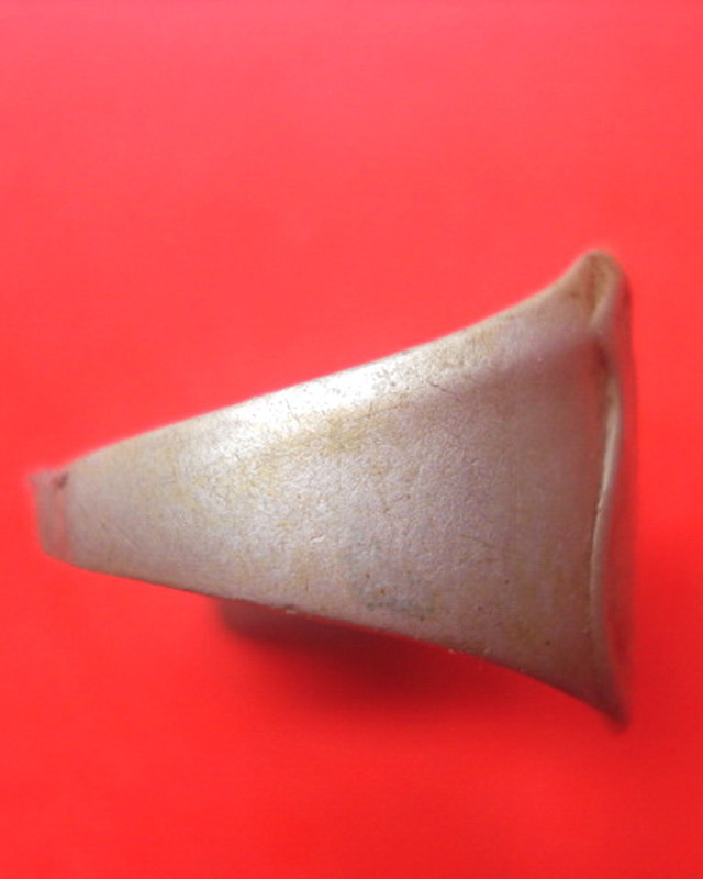 แหวนหลวงพ่อมุมรุ่นแรก ปี09 วัดปราสาทเยอร์ ศรีสะเกษ