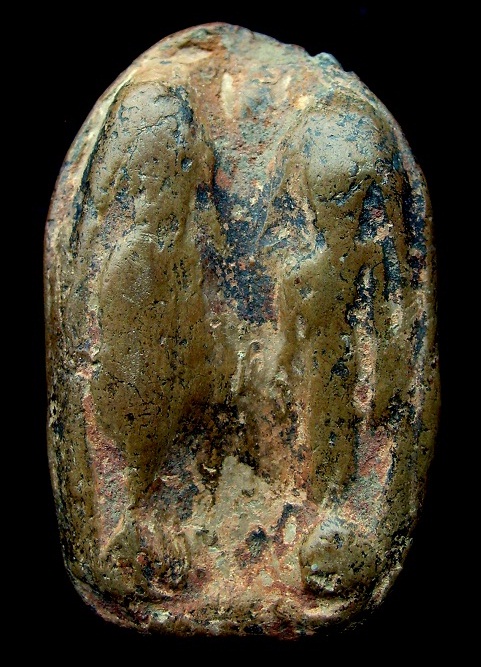 พระกำแพงเปิดโลกคู่ กรุวัดพระแก้ว