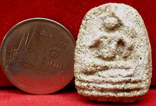 *พระผงกรุวัดใหม่ปากบาง อยุธยา พิมพ์เล็บมือฐานสามชั้น*