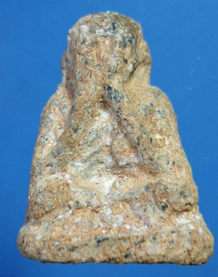 หลวงพ่อเงิน เนื้อเงินยวง พิมพ์ปิดตา กรุวัดเขาพระใต้