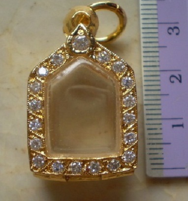 ตลับเงินล้อมเพชร  ชุบทองแท้ ใส่ขุนแผนพรายกุมารพิมพ์เล็ก เคาเดียว 