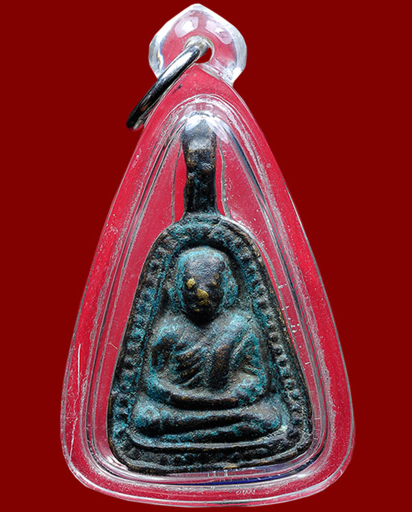 หลวงพ่อเงิน วัดบางคลาน จังหวัด พิจิตร รุ่นปืนแตก พิมพ์จอบใหญ่ ปี ๒๕๒๘ (๑) 