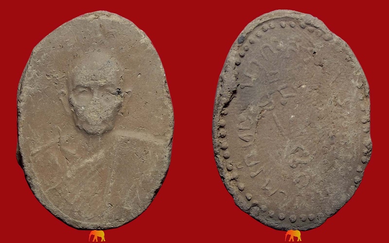 พระเนื้อดิน รูปเหมือนหลวงปู่ดุลย์ วัดบูรพาราม พระนวะกะสร้าง ปี 24 หายากมากๆครับ(รหัส 1012)