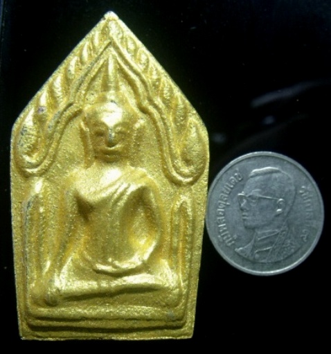 **วัดใจ**พระขุนแผน คงกระพัน รุ่นแรก หลวงพ่อคง วัดกลางบางแก้ว เนื้อกะลาตาเดียว ฝังตะกรุด+อัญมณี**สวย