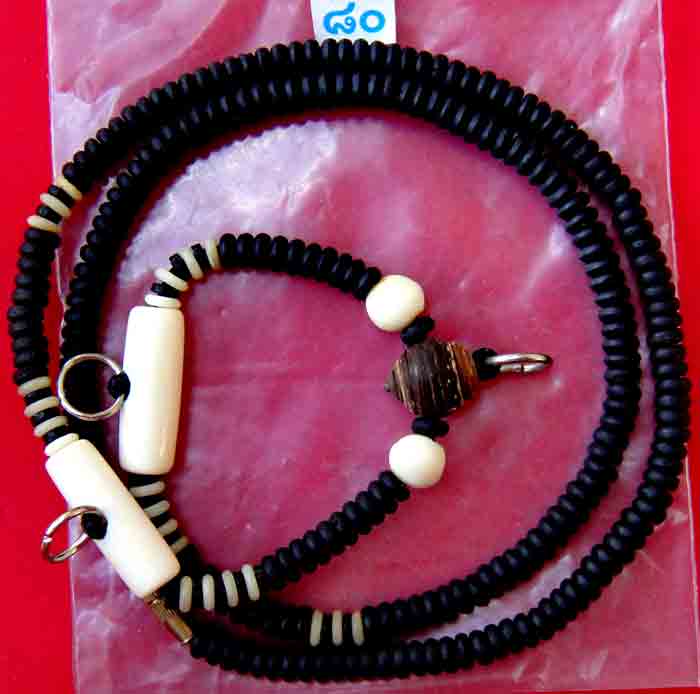 ***วัดใจ10บาทแดง***สร้อยผสมเม็ดกะลาตาเดียว+หัวกลางขุนกระดูกช้าง ความยาว ๒๕ นิ้ว แบบ ๓ ห่วง ตามรูป