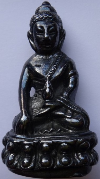 พระกริ่งจักรพรรดิ์ เนื้อเมฆพัตร หลวงปู่ขุ้ย วัดซับตะเคียน เค าะเดียว