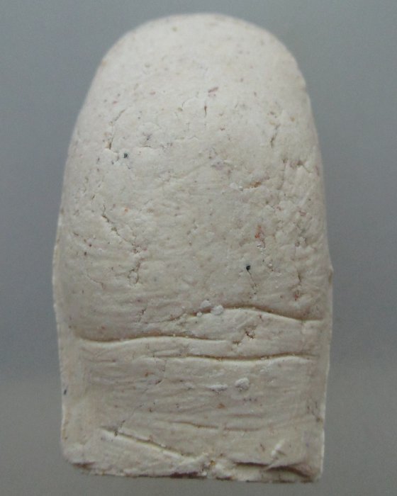 นิ้วโป้งจำลอง หลวงพ่อคูณ วัดบ้านไร่ เนื้อผงเมตตามหานิยม แจก ทหาร ตำรวจ และ คนสนิท