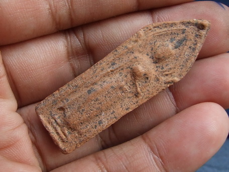 พระกรุวัดราชนัดดา กทม.พิมพ์อุ้มบาตร สภาพสวย(สมัย ร.3)