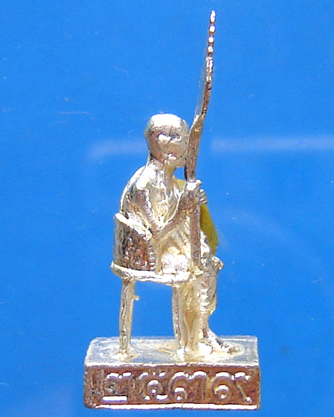 รูปหล่อหลวงพ่อแช่ม วัดฉลอง นั่งถือพัด ฐานโต เนื้อเงิน ปี 2539