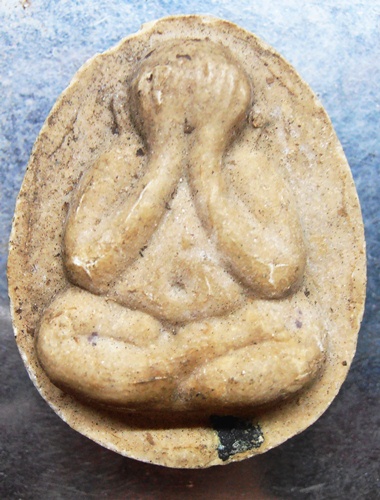 ปิดตาหลวงปูโต๊ะ ออกวัดถ้ำสิงห์โตทองแช่น้ำมนต์สวยๆครับ