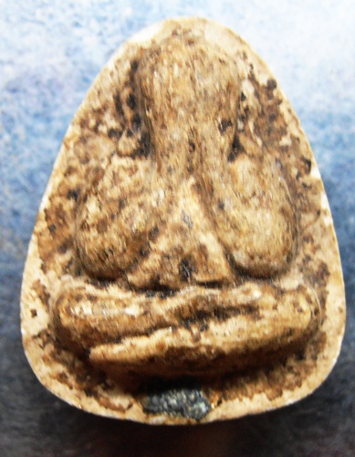 ปิดตาหลวงปู่โต๊ะออกวัดถ้ำสิงห์โตทองแช่น้ำมนต์สวยๆครับ