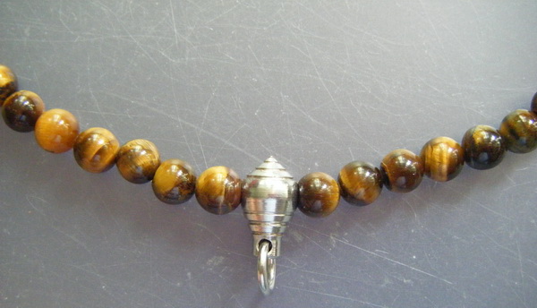 สร้อยหินตาเสือ(ไทเกอร์อาย) แขวนพระได้2องค์ หน้า-หลัง เม็ดหินตาเสือขนาด 8 ม.ม. ความยาวสร้อย 24 นิ้ว