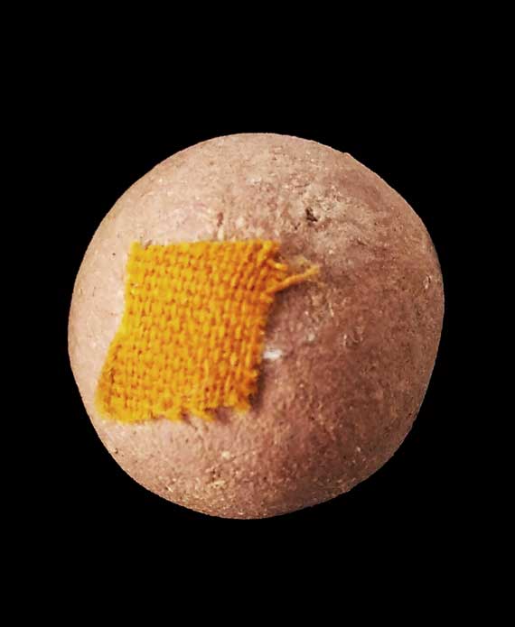 ลูกอม เสาร์ห้าบูชาครู หลวงปู่หมุน ปี43 สภาพสวยเดิมๆ ไม่ผ่านการใช้ ซองเดิมจากวัด