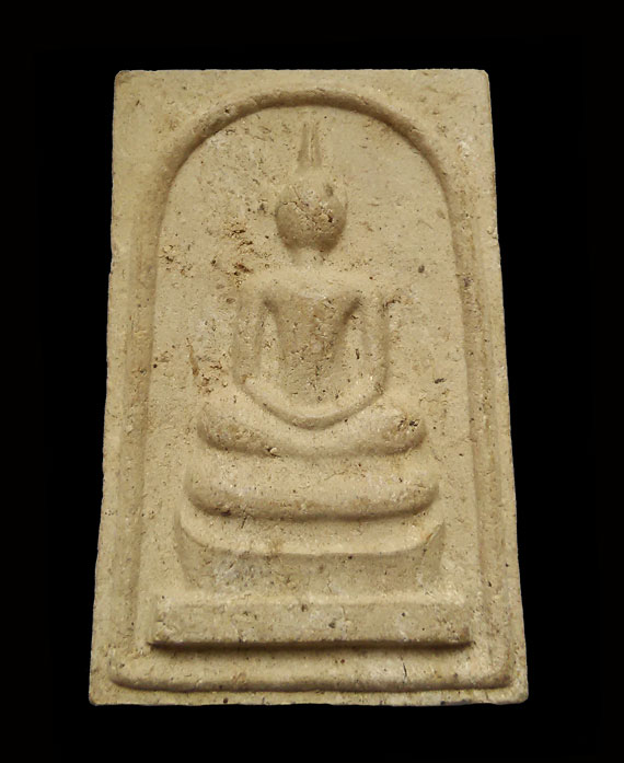 พระสมเด็จโนนผึ้งหลวงปู่หมุน วัดบ้านจาน (พิมพ์ใหญ่)เนื้อผงพุทธคุณน้ำตาลอ่อน สภาพสวยมากคม ชัด