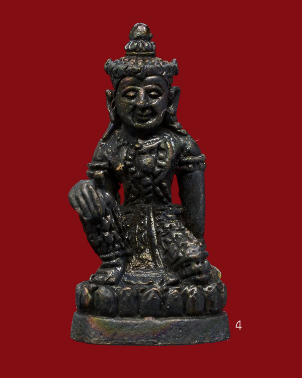 ลอยองค์จิ๋ว จตุคามรามเทพ รุ่นเงินไหลมา 3 เนื้อนวโลหะ ขนาด 2 CM. พร้อมกล่องเดิมจากวัด